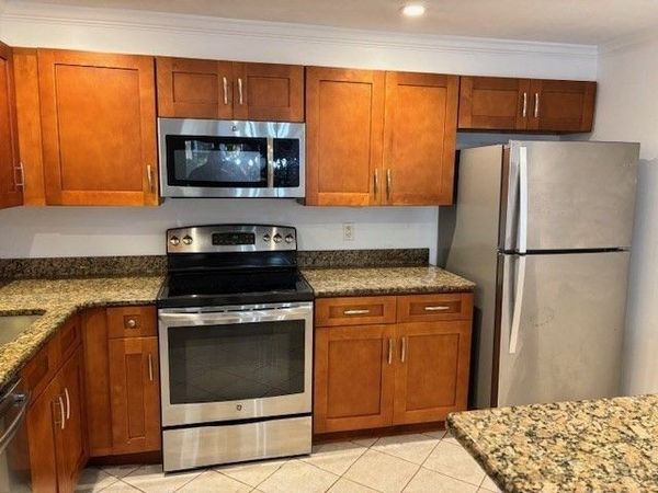 346 Neponset St, Unit D, Canton, MA 02021