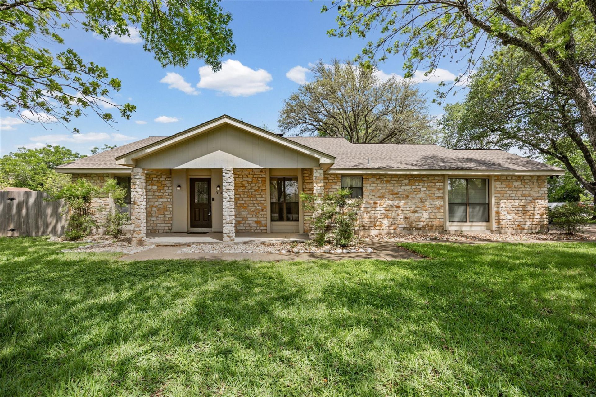 314 Willet Dr, Buda, TX 78610 Main Photo