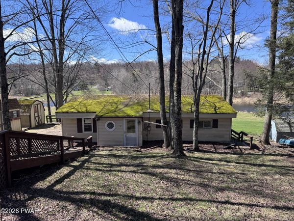 97 Lakeside Drive, Honesdale, PA 18431