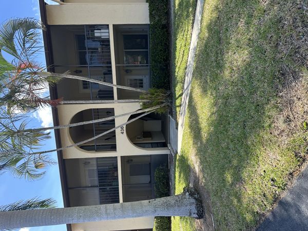 436 Pine Glen Lane, Unit D-1, Greenacres, FL 33463