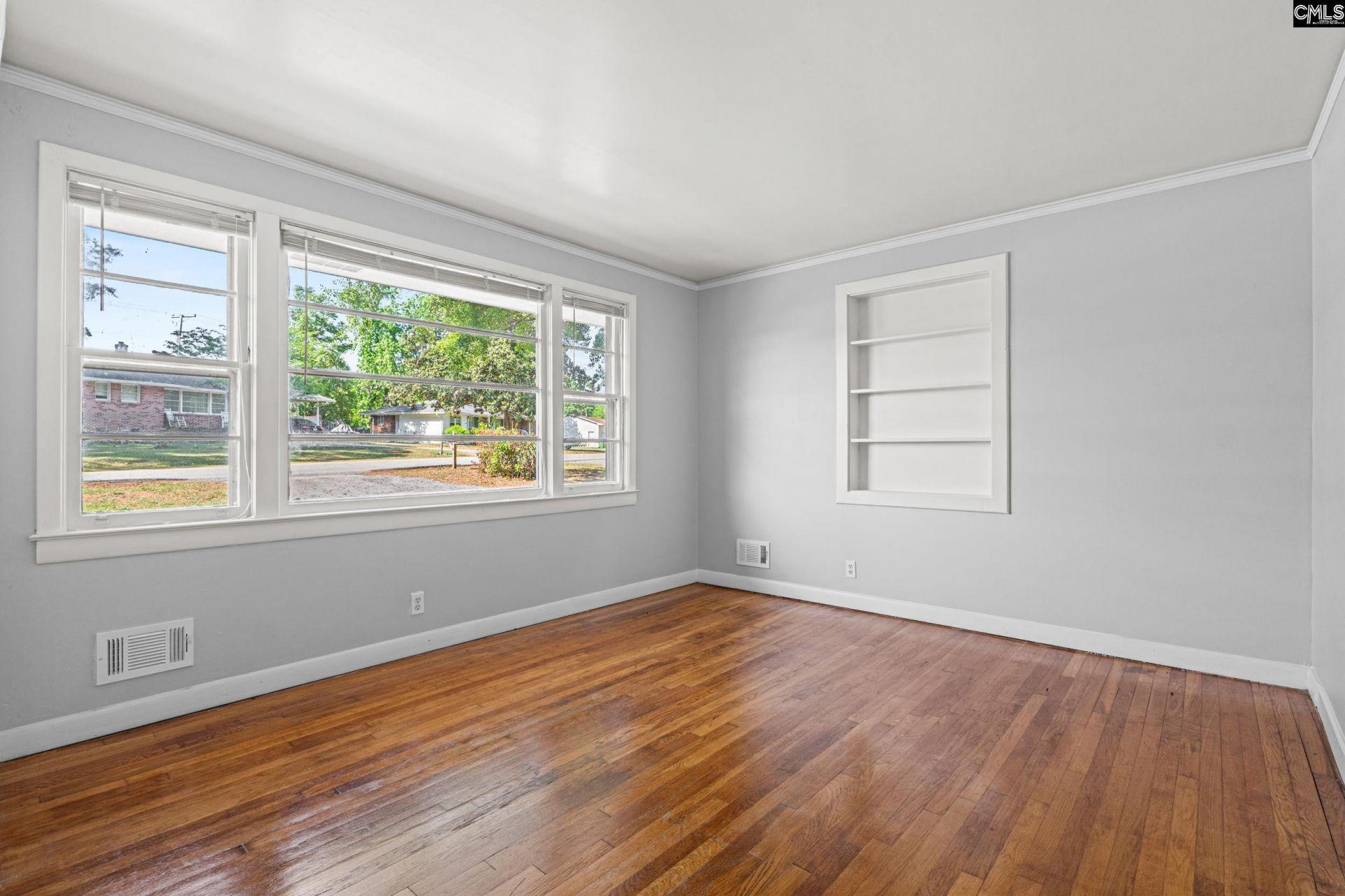 1153 Bakersfield Road Photo 5