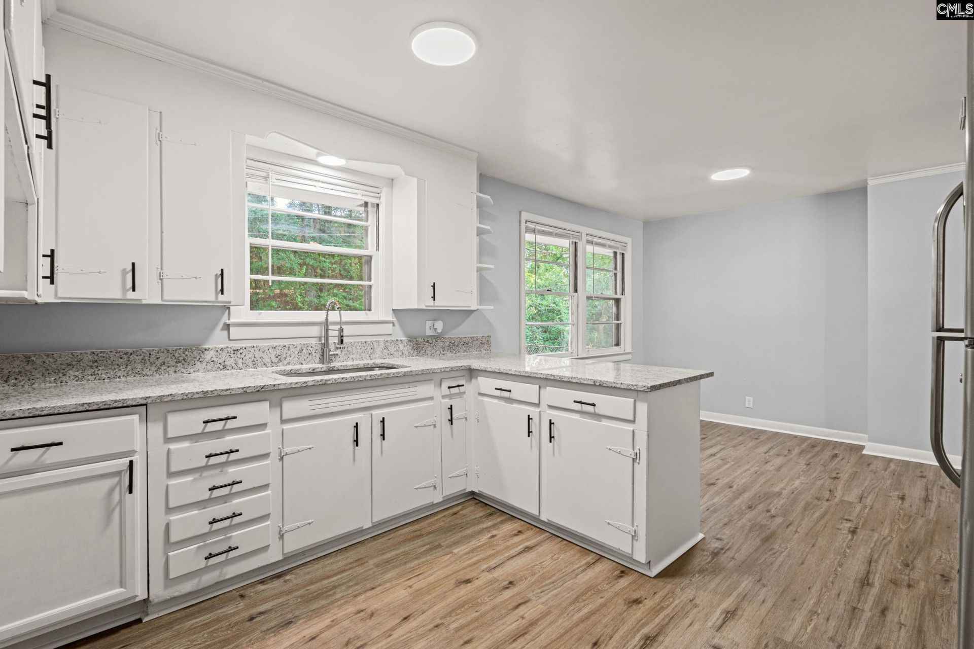 1153 Bakersfield Road Photo 9