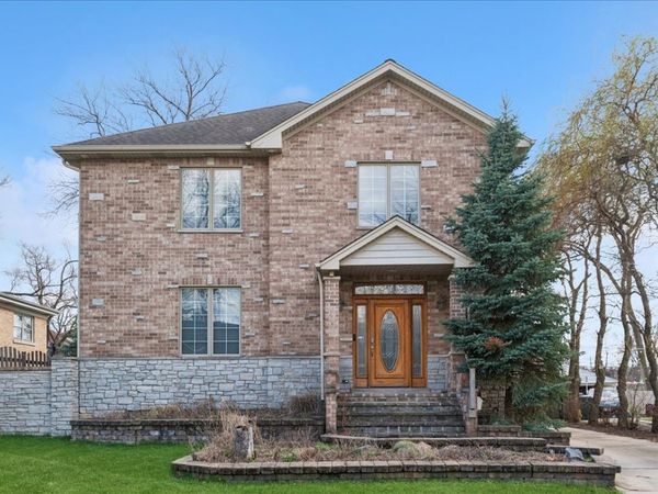 4549 E LARCH Avenue , Glenview, IL 60025