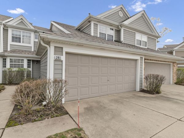 241 Woodstone Circle, Buffalo Grove, IL 60089
