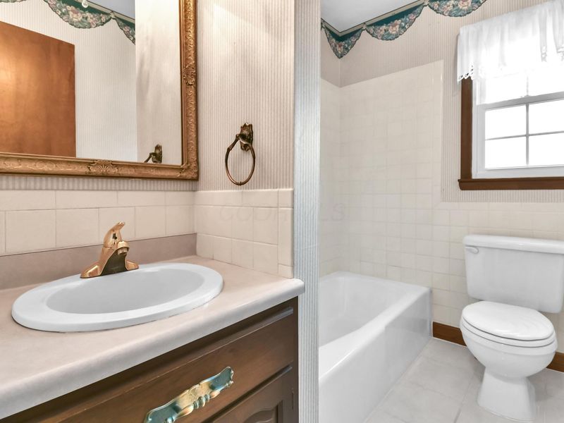 14463 Maple Lane, Mount Vernon, OH 43050 Photo 10