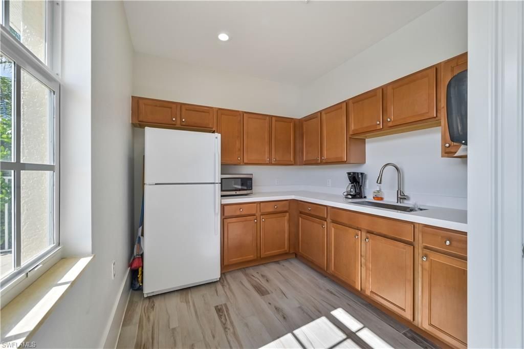 3953 Pomodoro Cir, Unit 301, Cape Coral, FL 33909 Photo