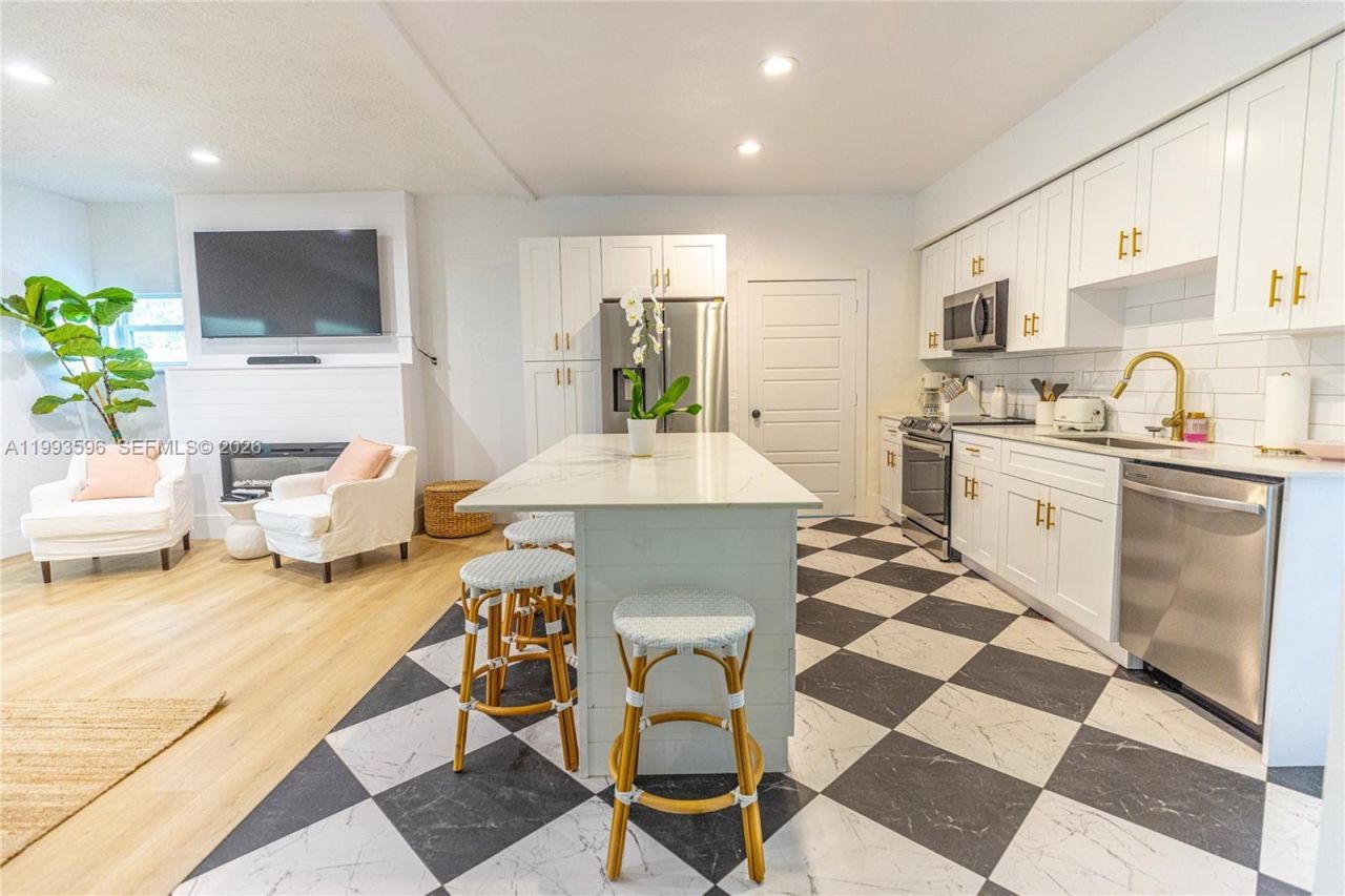 745 NW 47th Ter, Miami, FL 33127 Photo