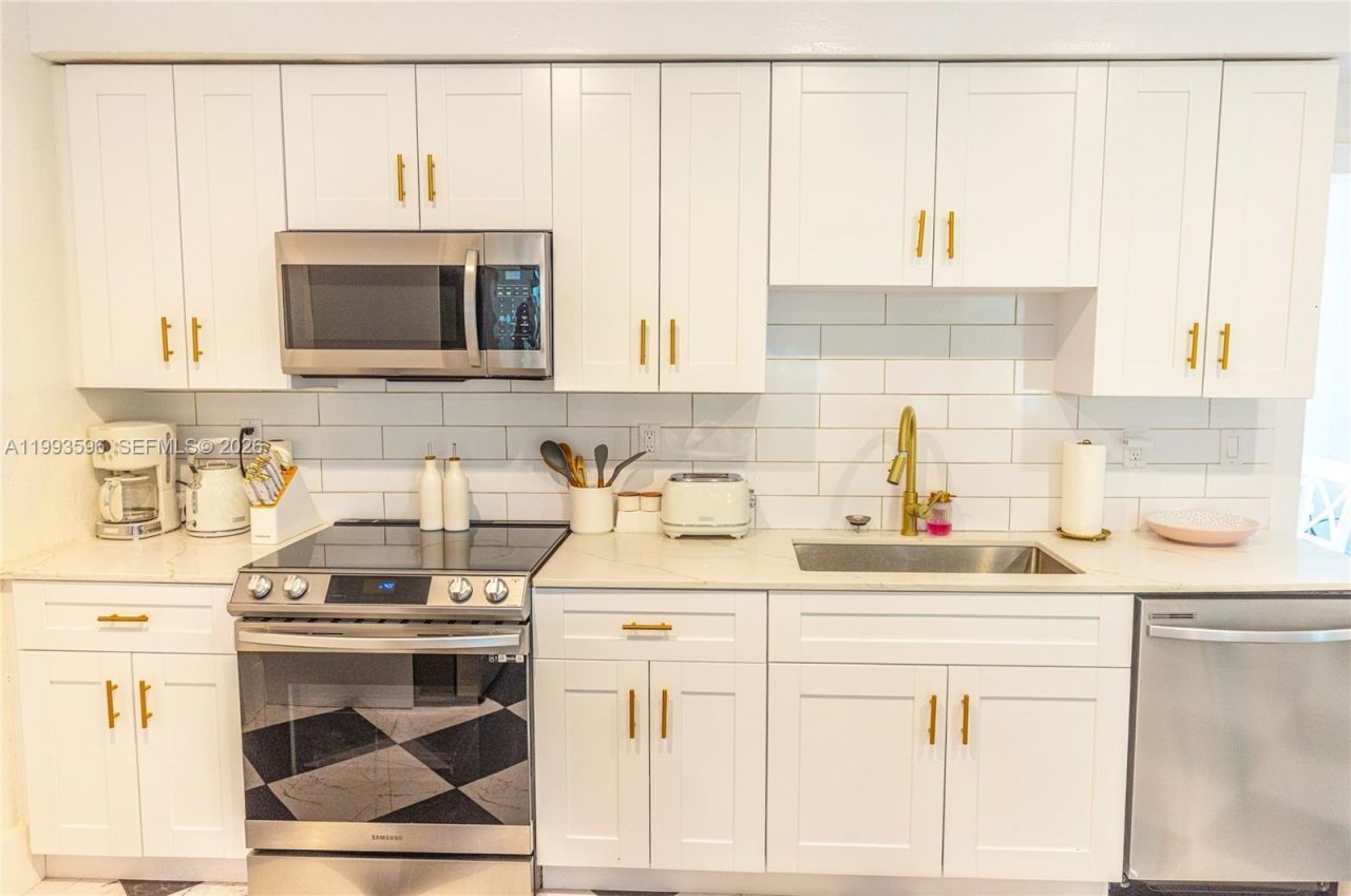 745 NW 47th Ter, Miami, FL 33127 Photo