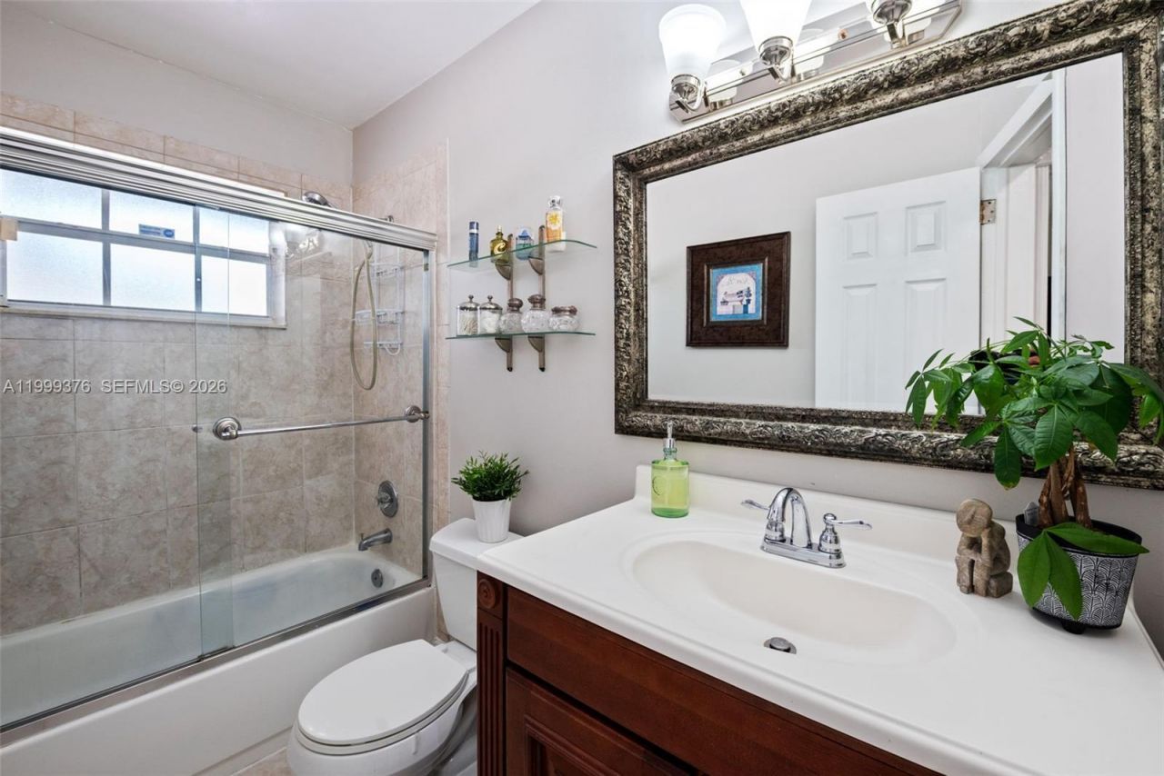 911 SW 51st Ave, Plantation, FL 33317 Photo