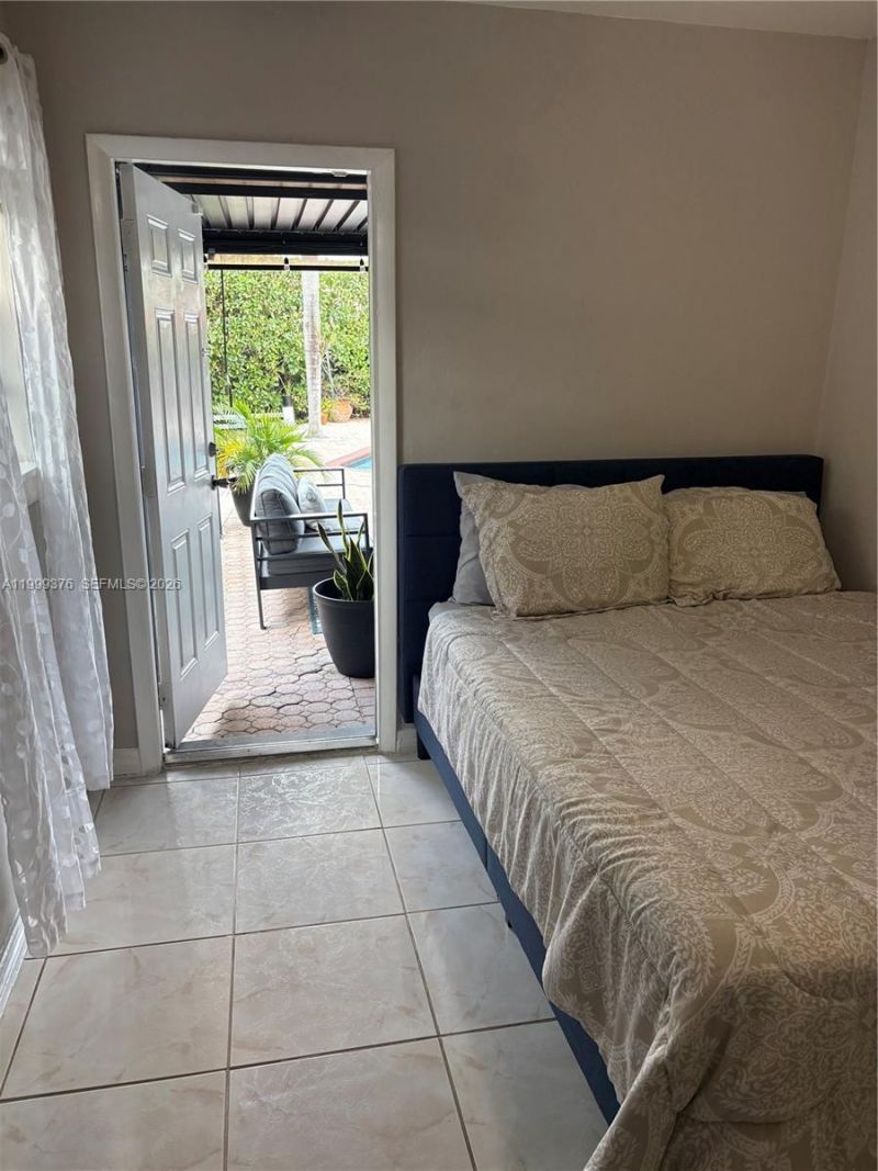 911 SW 51st Ave, Plantation, FL 33317 Photo