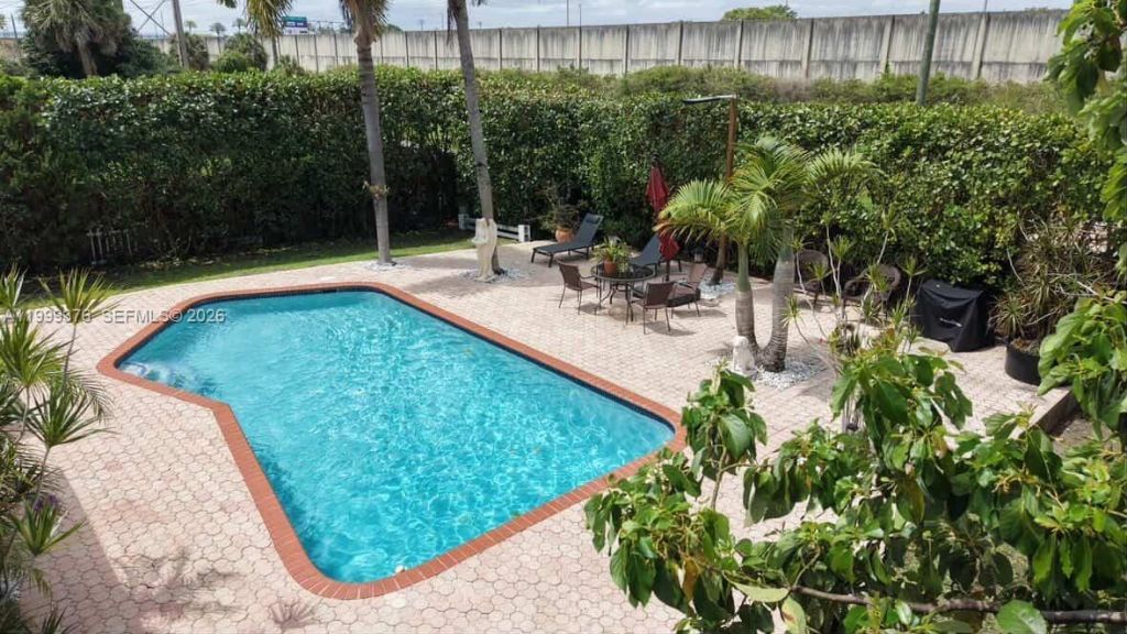 911 SW 51st Ave, Plantation, FL 33317 Photo