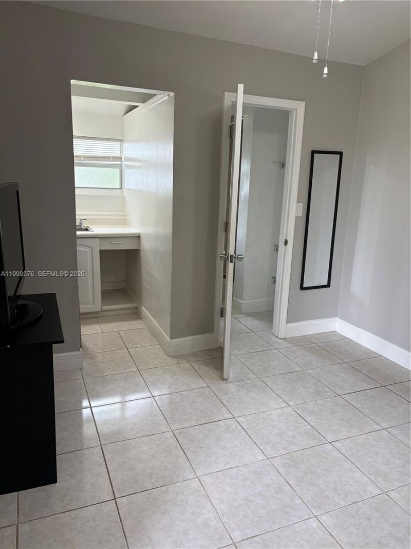 911 SW 51st Ave, Plantation, FL 33317 Photo