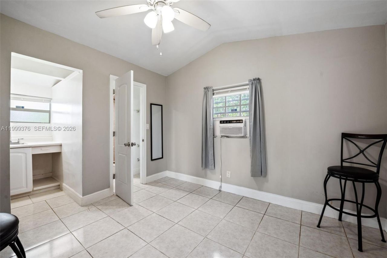 911 SW 51st Ave, Plantation, FL 33317 Photo