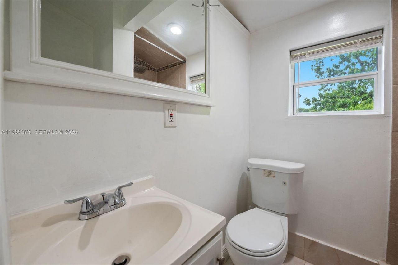 911 SW 51st Ave, Plantation, FL 33317 Photo