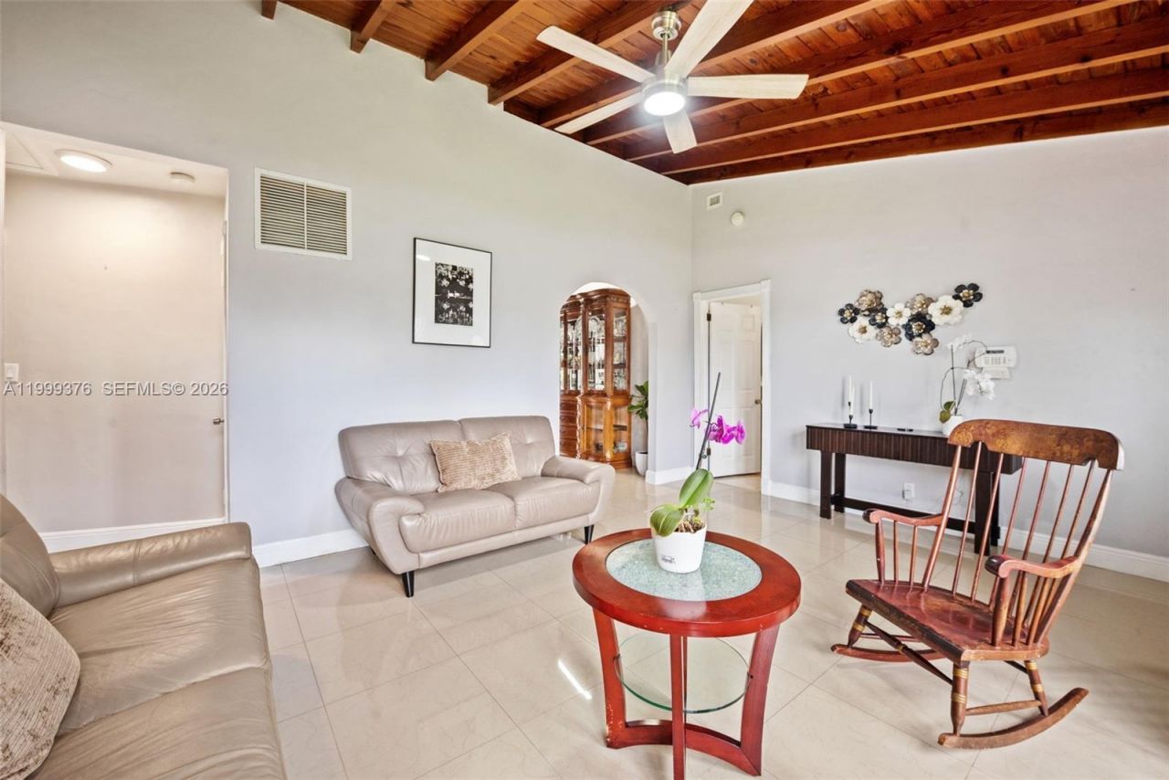 911 SW 51st Ave, Plantation, FL 33317 Photo