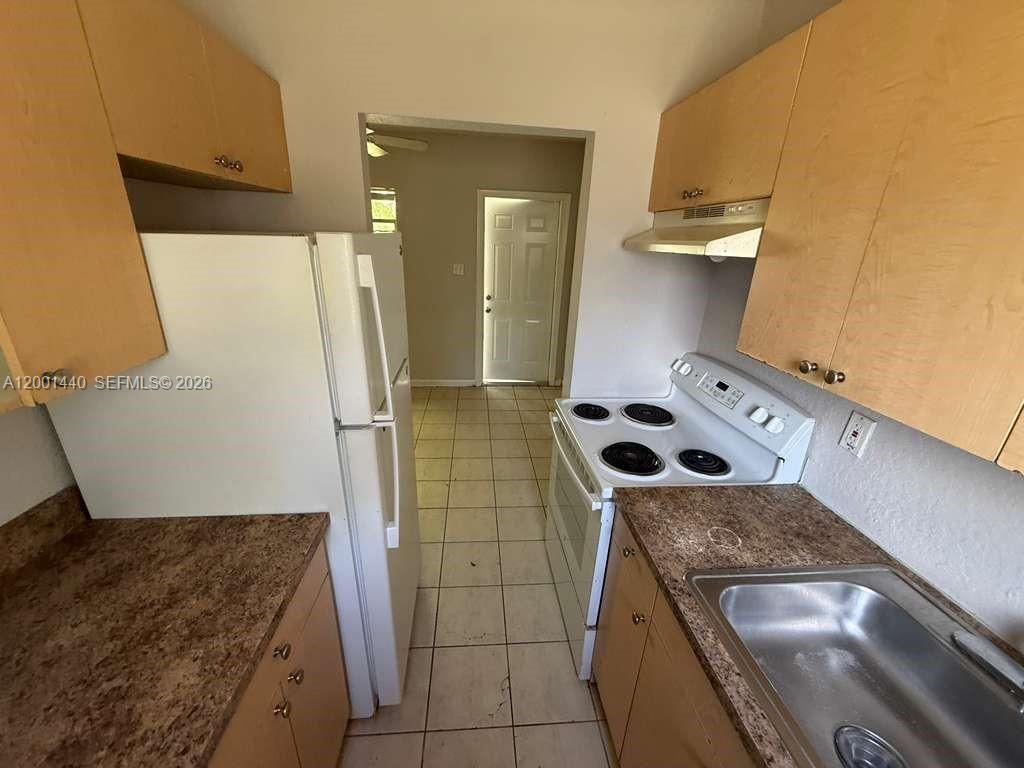 817 NW 10th St, Unit 2, Hallandale Beach, FL 33009 Photo