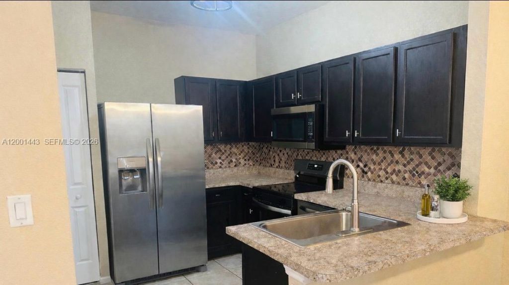 3533 NW 30th Ct, Lauderdale Lakes, FL 33311 Photo