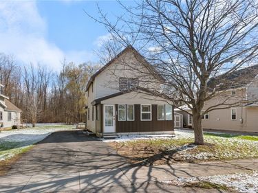 4024 Ridgeway Street , Williamson, NY 14589