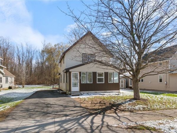 4024 Ridgeway Street, Williamson, NY 14589