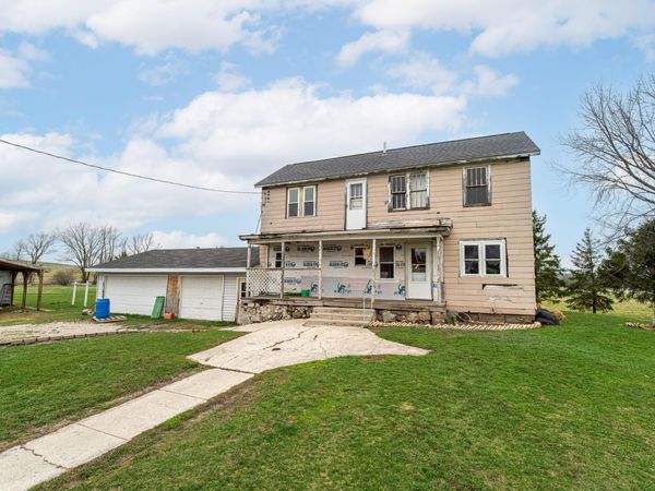 201 N Irish Rd, New Holstein, WI 53020