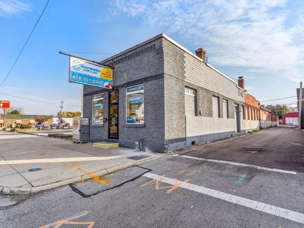 423 N Main, Findlay, OH 45840
