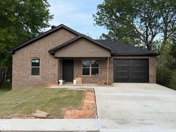 2406 Boydston Street, Jonesboro, AR 72401
