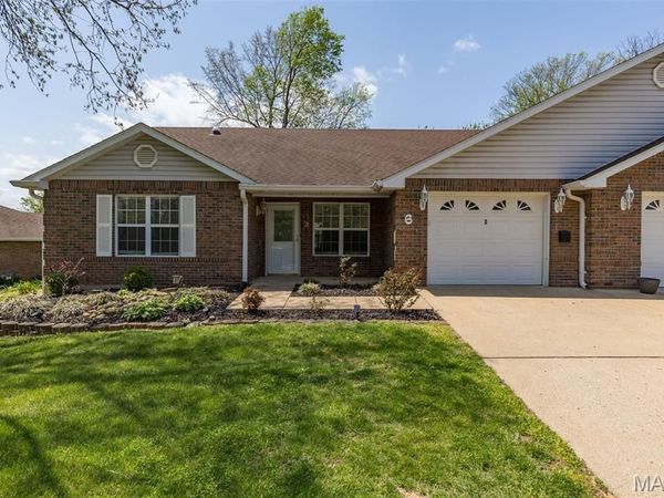 6 Ashbrook Drive , Farmington, MO 63640