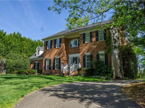 2190 Benwicke Drive, Pfafftown, NC 27040