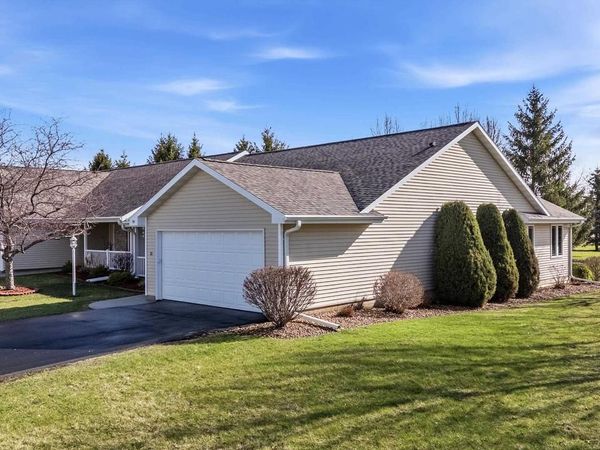 15 STONE CASTLE DRIVE, Fond Du Lac, WI 54935