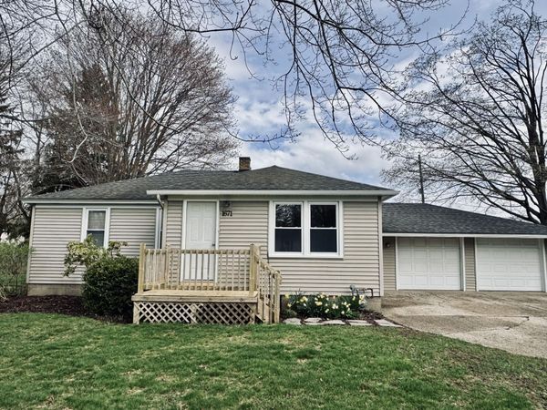 1671 State Street, Holland, MI 49424