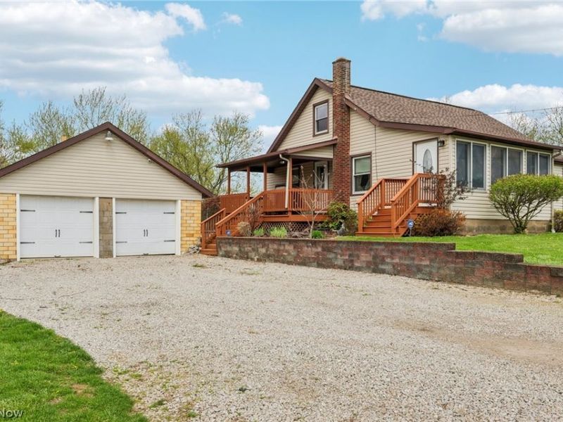 5777 Nave Street SW, Canton, OH 44706 Photo 2