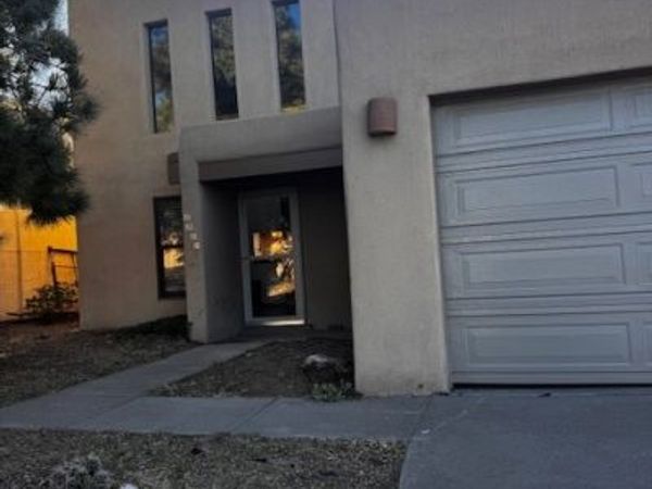 2931 Viaje Pavo Real, Santa Fe, NM 87505