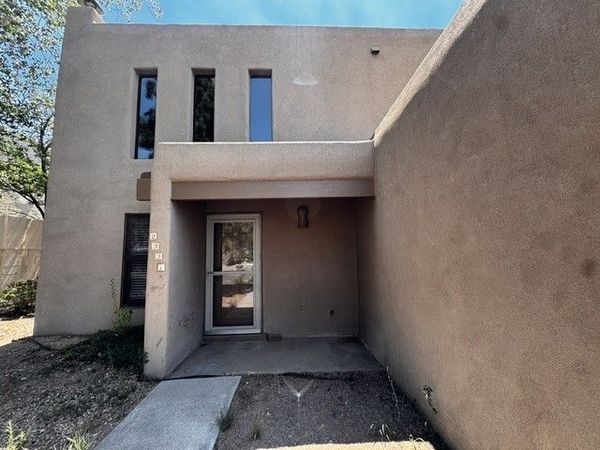 2931 Viaje Pavo Real, Santa Fe, NM 87505