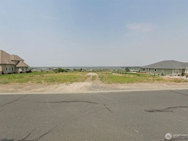 8266 Dune Lake Road , Moses Lake, WA 98837