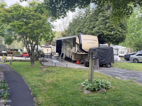 4229 E Parkway #115, Gatlinburg, TN 37738