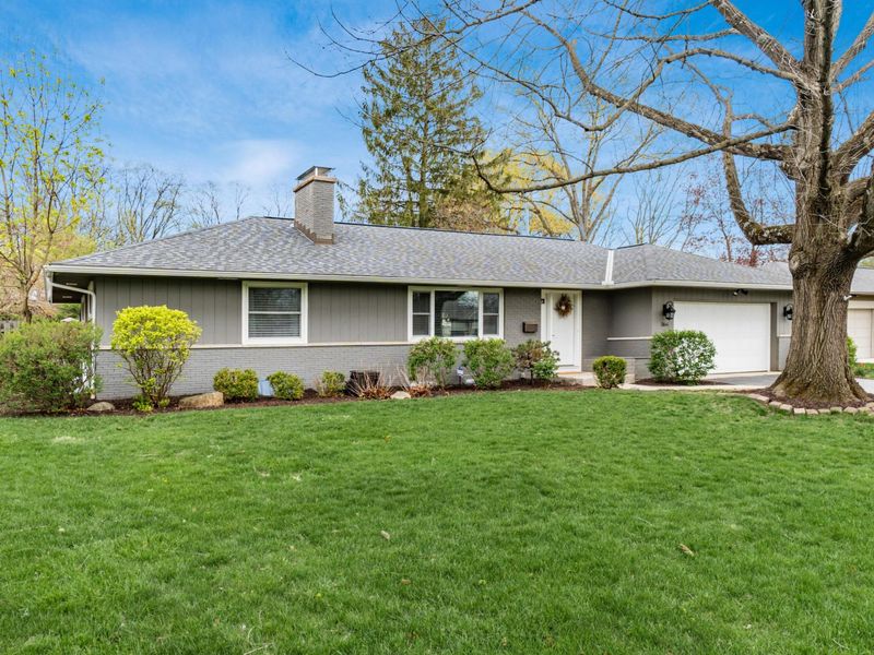 3166 S Dorchester Road, Columbus, OH 43221 Photo 2