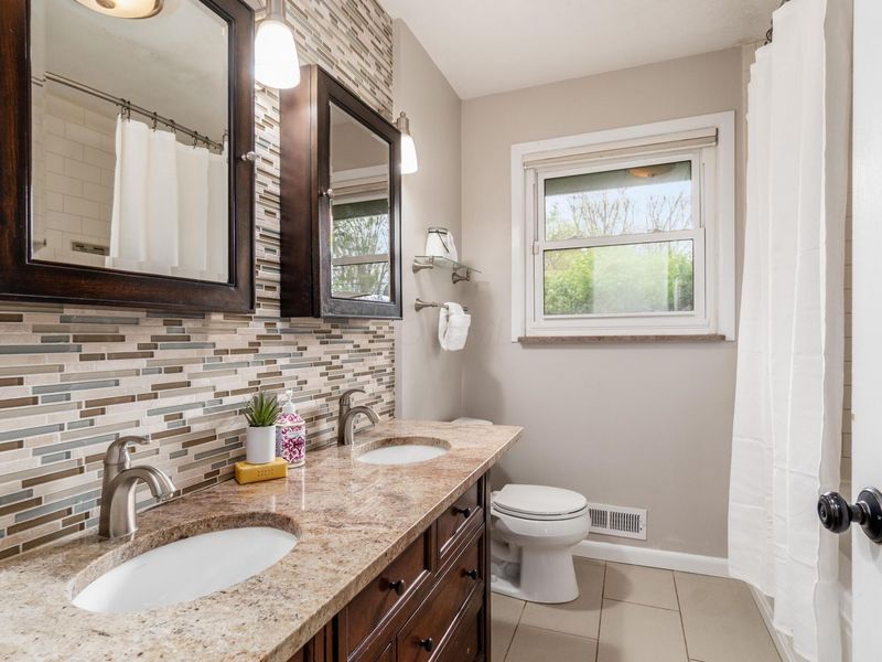 3166 S Dorchester Road, Columbus, OH 43221 Photo 20