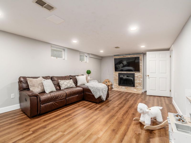 3166 S Dorchester Road, Columbus, OH 43221 Photo 23