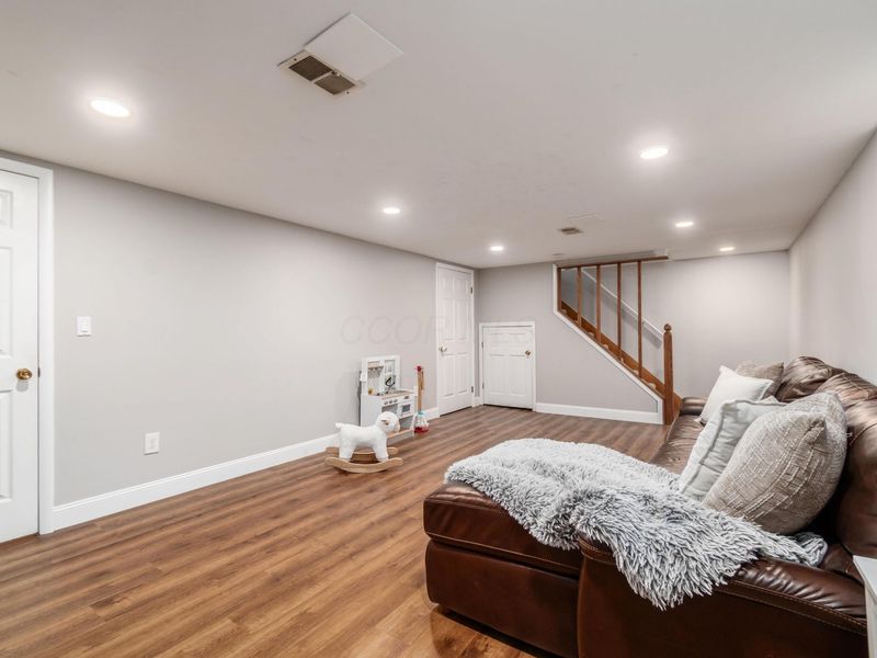 3166 S Dorchester Road, Columbus, OH 43221 Photo 24