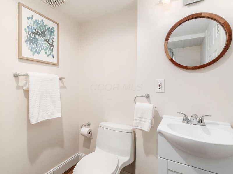 3166 S Dorchester Road, Columbus, OH 43221 Photo 29