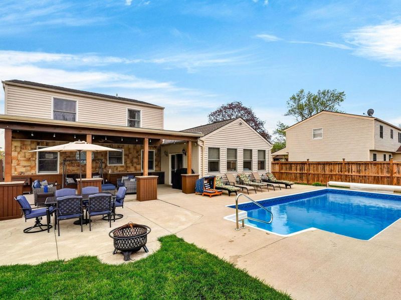 4100 Sassafras Court, Grove City, OH 43123 Photo 2