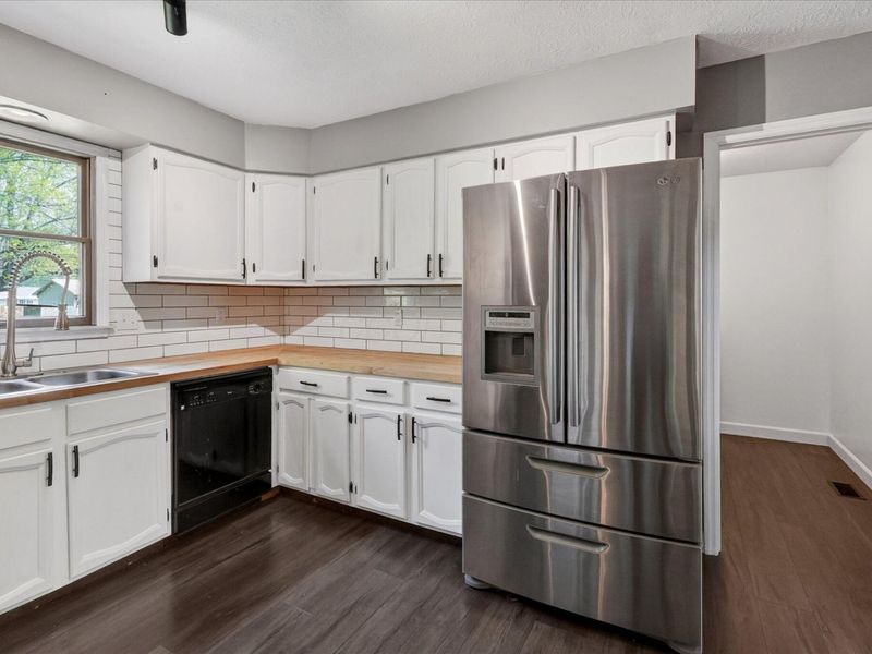 3734 N Lakeshore Drive , Jamestown, OH 45335 Photo 32