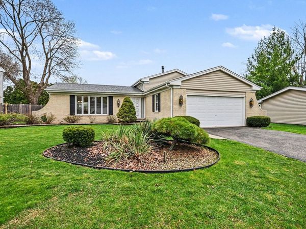 3941 Roslyn Road , Downers Grove, IL 60515