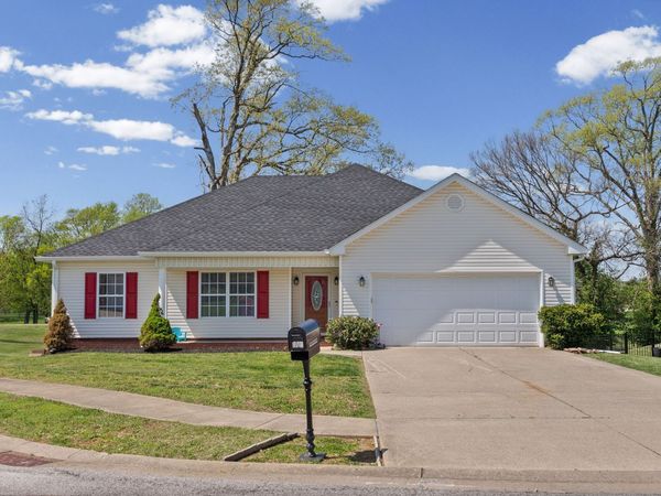 107 Lurlington Ct, Hopkinsville, KY 42240