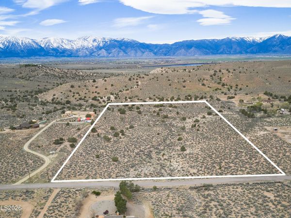 1648 Finch Drive, Gardnerville, NV 89410