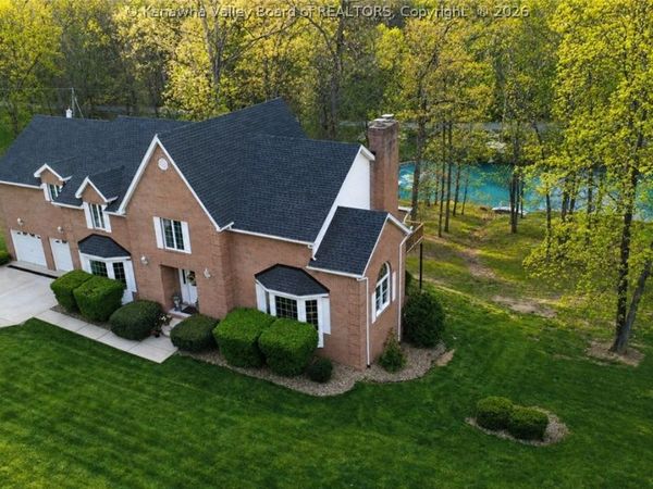 738 Pinecrest Drive, Huntington, WV 25705