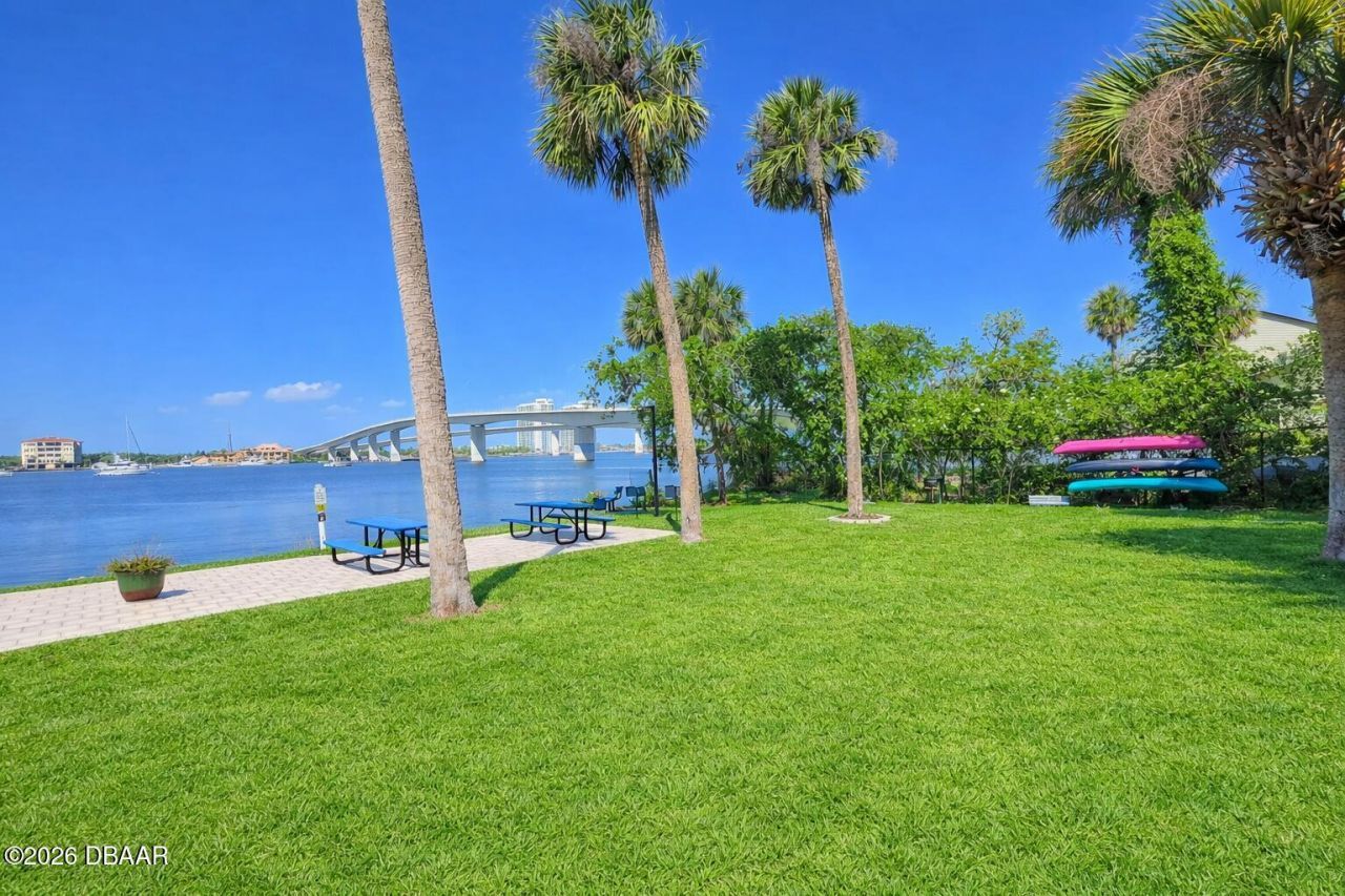 415 N Halifax Avenue, Unit 216, Daytona Beach, FL 32118 Photo