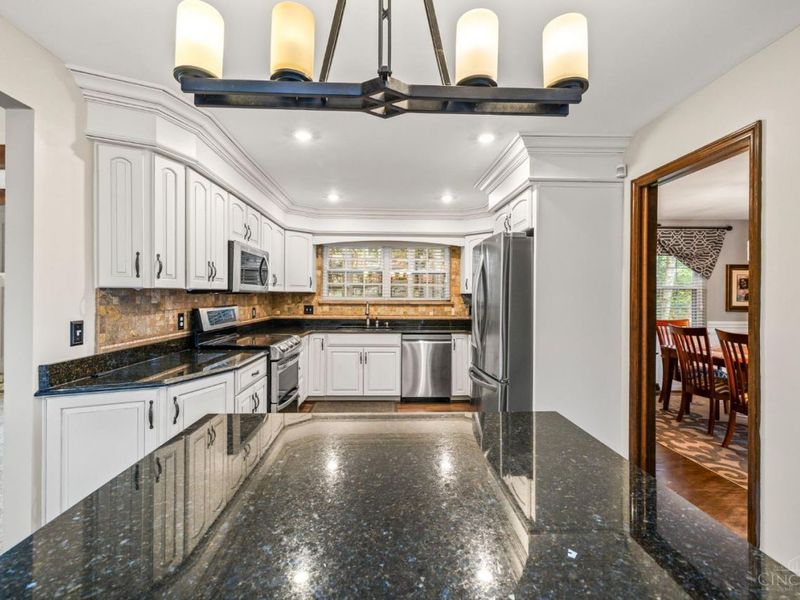 5901 Countryhills Drive, Green Township, OH 45233 Photo 12