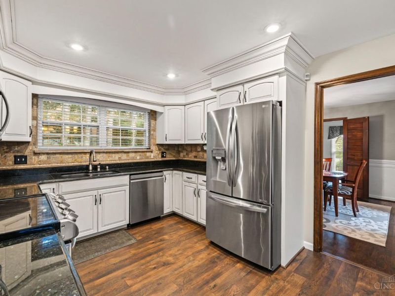 5901 Countryhills Drive, Green Township, OH 45233 Photo 14