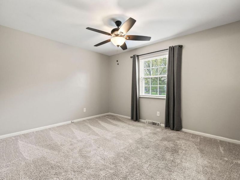 5901 Countryhills Drive, Green Township, OH 45233 Photo 16